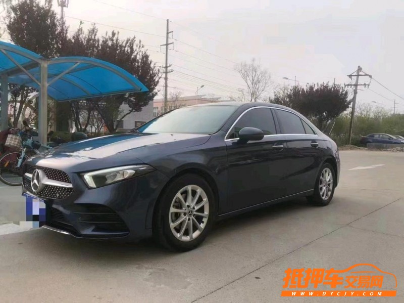 东营19年奔驰A2