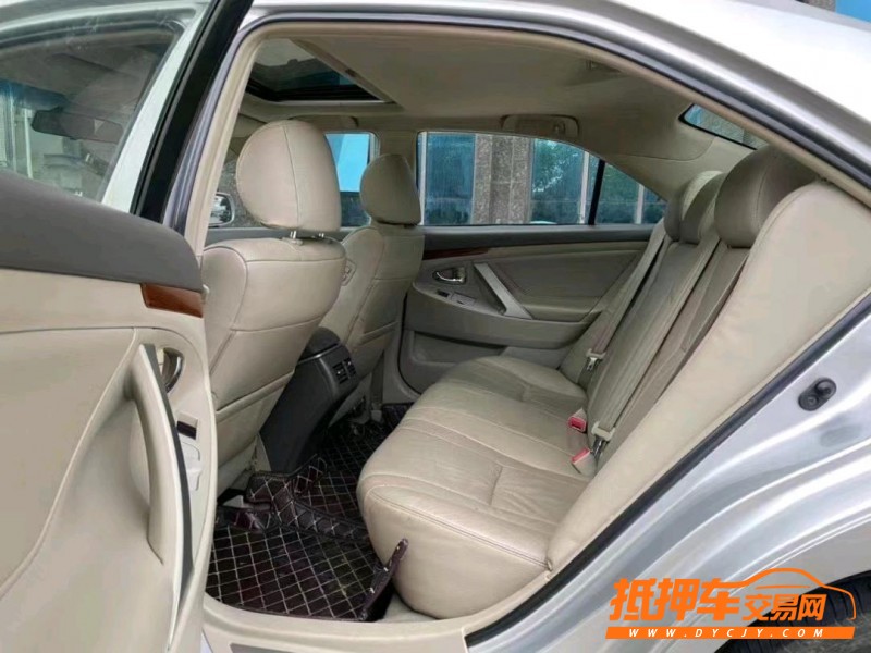 东莞13年丰田凯美瑞6