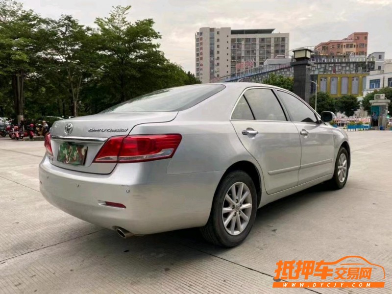 东莞13年丰田凯美瑞8
