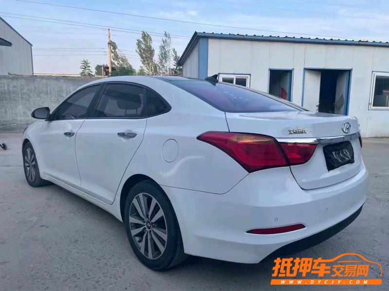 潍坊17年现代名图3