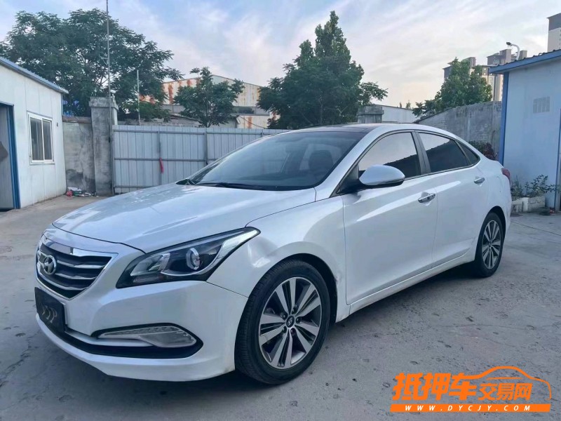 潍坊17年现代名图5