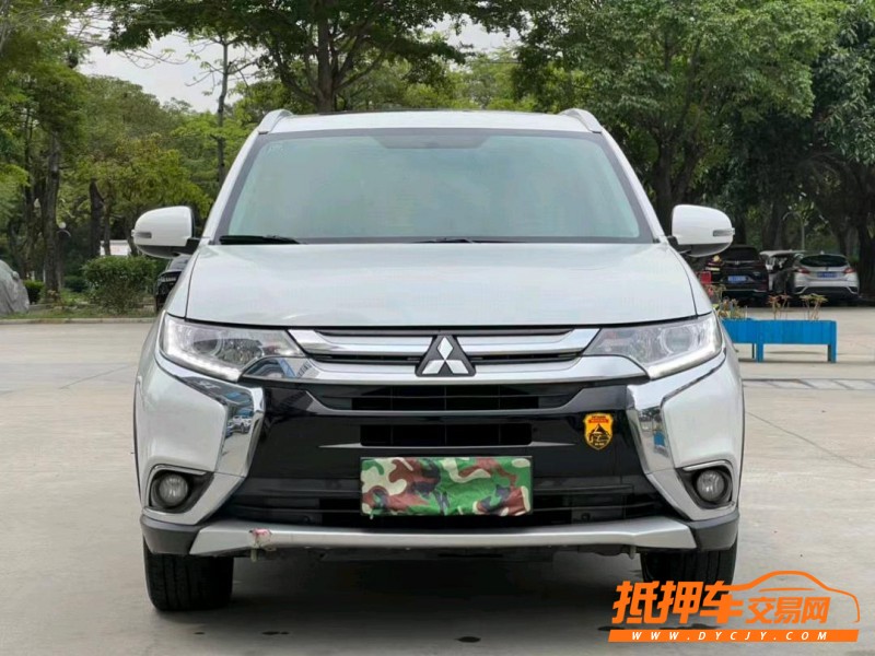 东莞17年三菱欧蓝德1