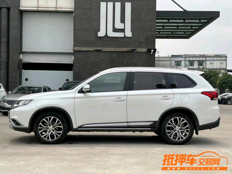 东莞17年三菱欧蓝德4