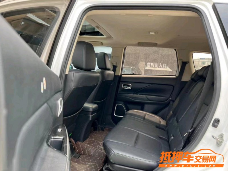 东莞17年三菱欧蓝德6