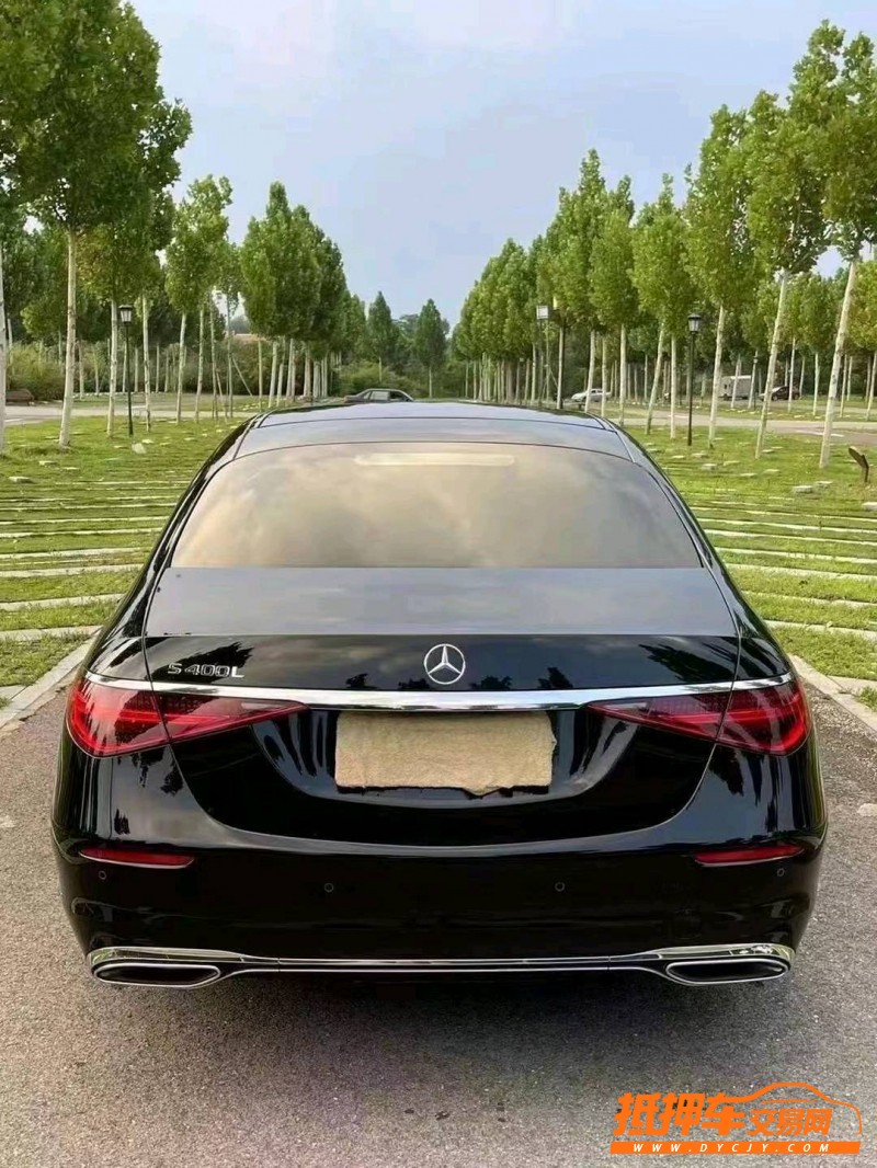 济宁21年奔驰S8