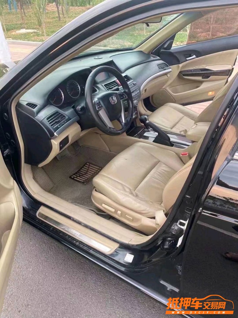 烟台09年本田雅阁4
