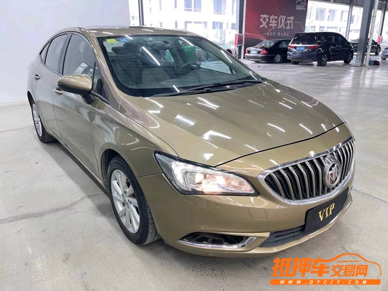 济宁16年别克威朗3