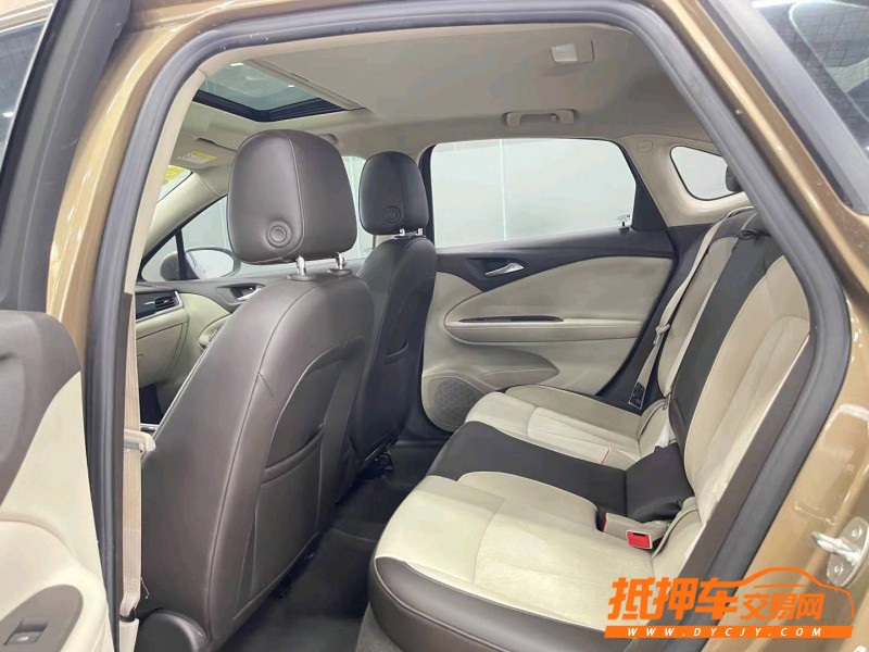 济宁16年别克威朗4