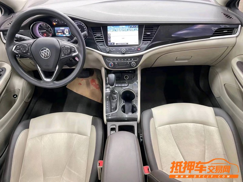 济宁16年别克威朗5