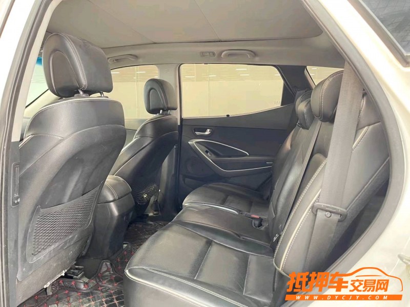 济宁17年现代新胜达4