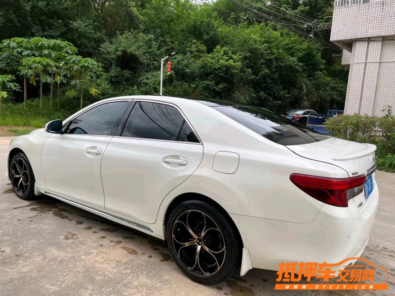 佛山14年丰田锐志8