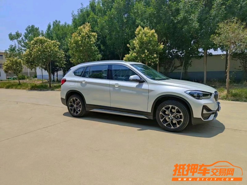 北京22年宝马X13
