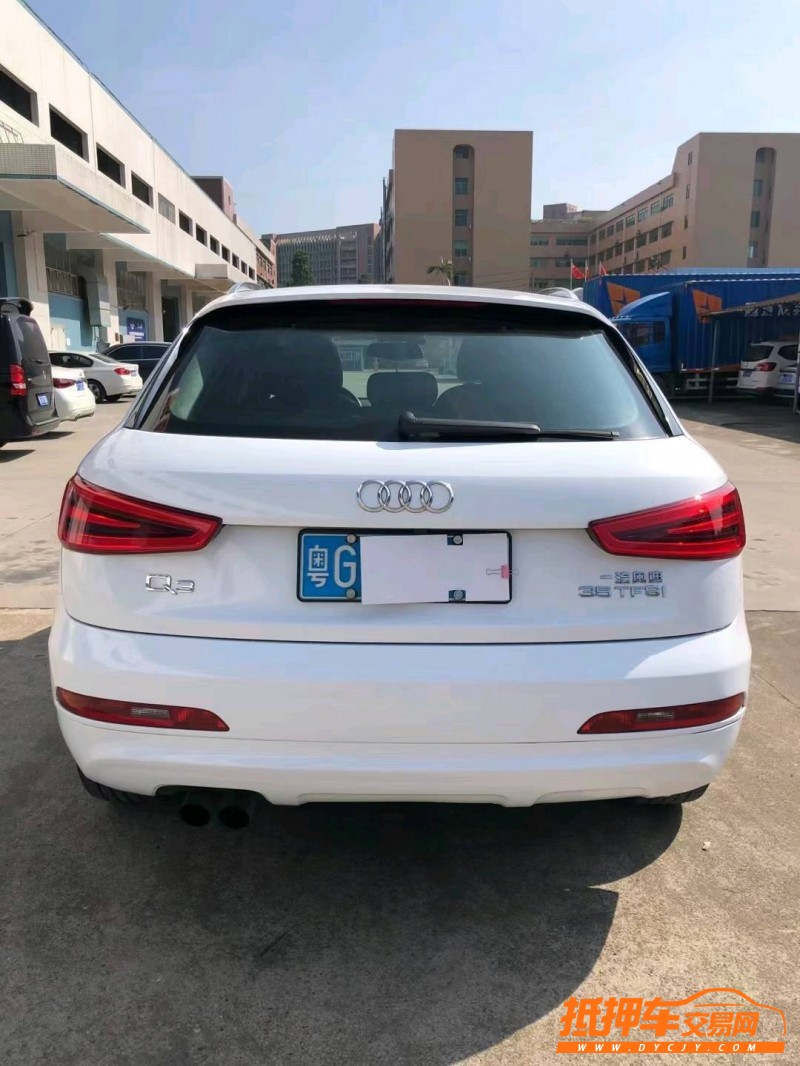 中山16年奧迪Q34