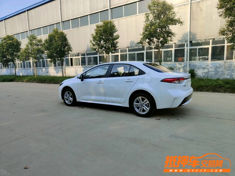 北京22年丰田雷凌8