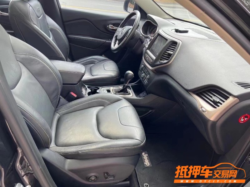 長沙17年Jeep自由光5