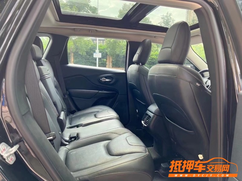 長沙17年Jeep自由光8