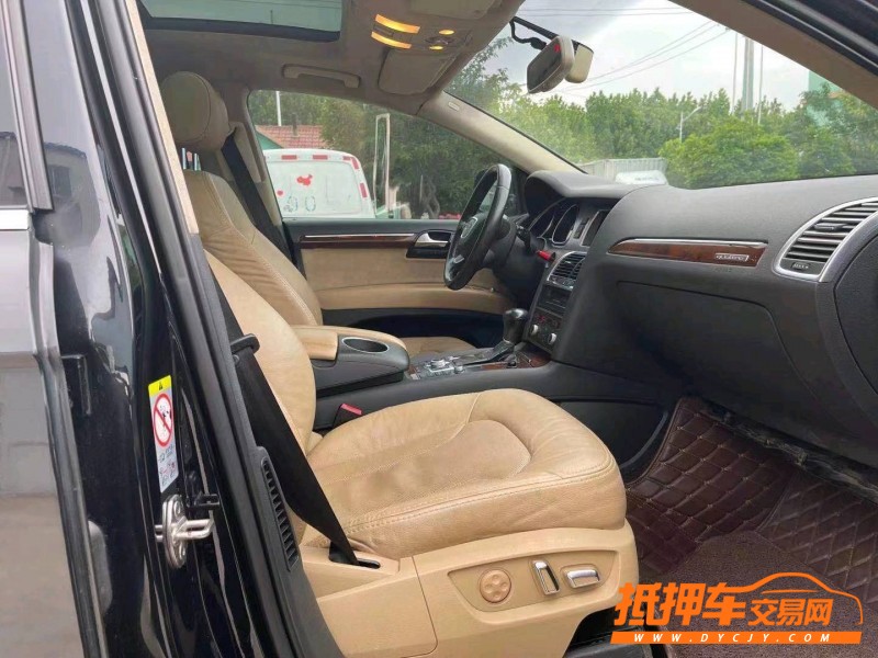 青島12年奧迪Q75