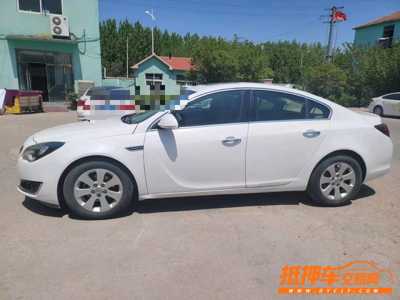 青岛13年别克君威8