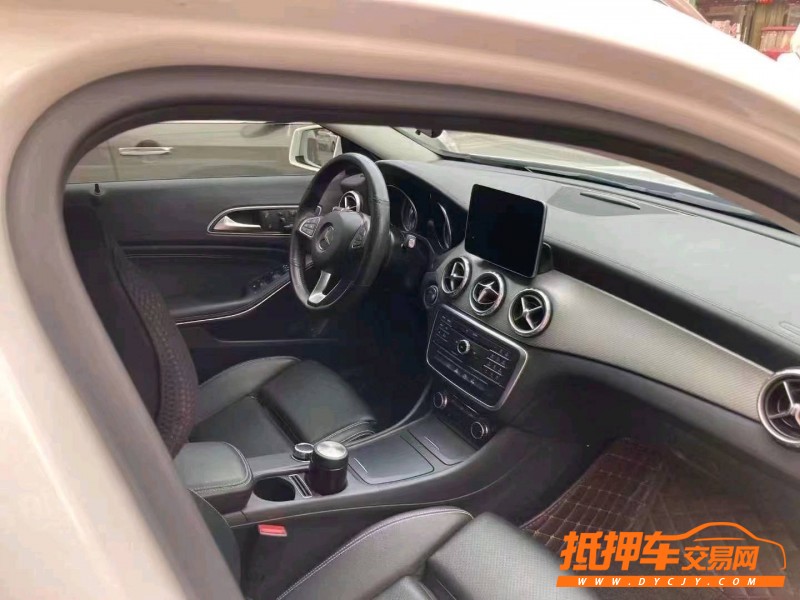 烟台17年奔驰GLA4