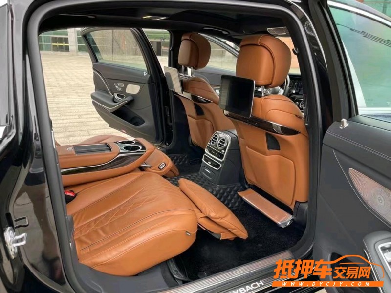 盐城21年奔驰迈巴赫S级5