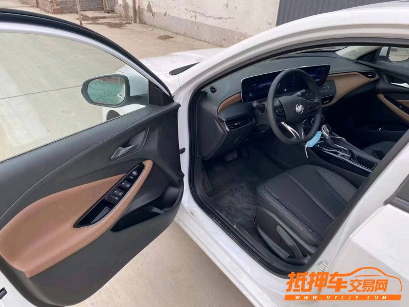 东营22年别克威朗3
