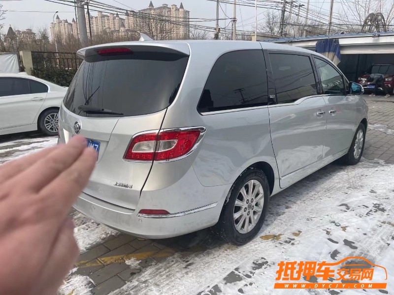 北京11年别克GL84