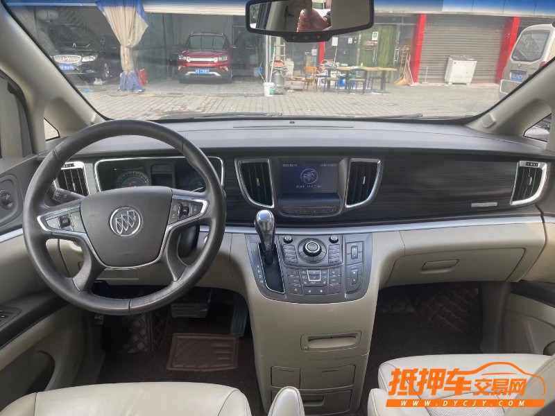 北京11年别克GL81