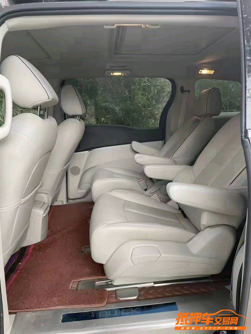 邢台21年别克GL82