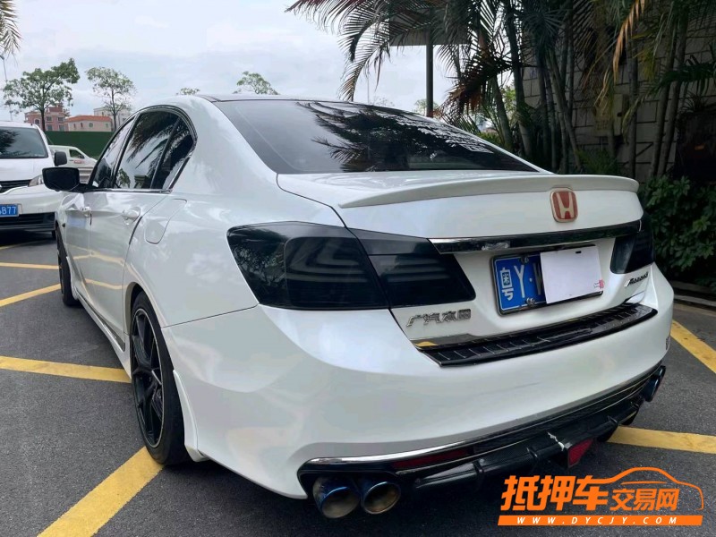 佛山17年本田雅阁5