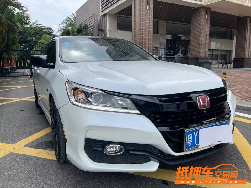 佛山17年本田雅阁4