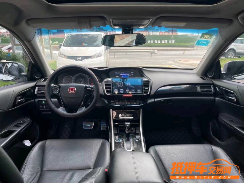 佛山17年本田雅阁8