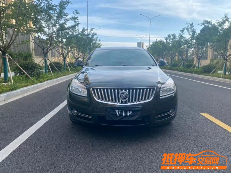 徐州12年别克君威1