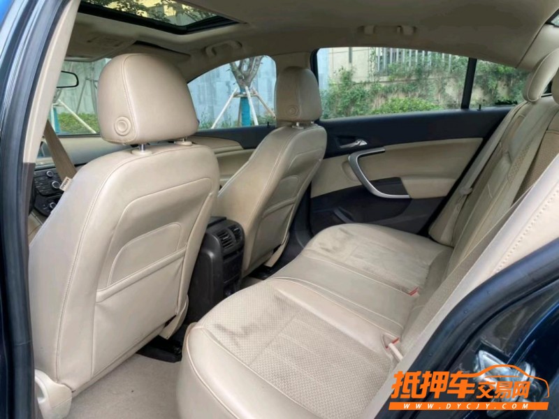 徐州12年别克君威5