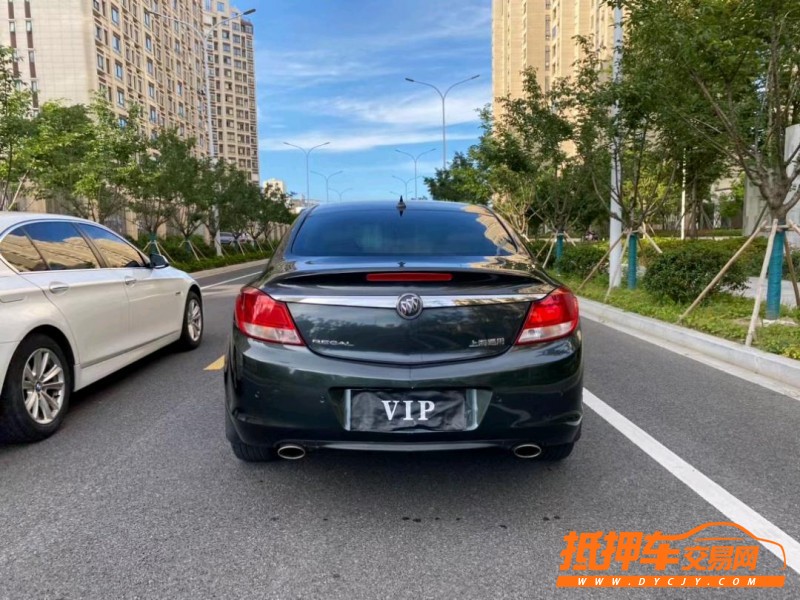 徐州12年别克君威9