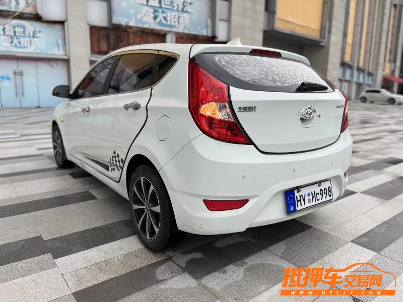 东莞14年现代瑞奕4