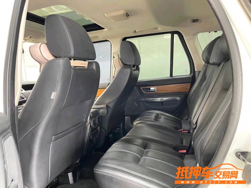 济宁12年路虎揽胜运动4