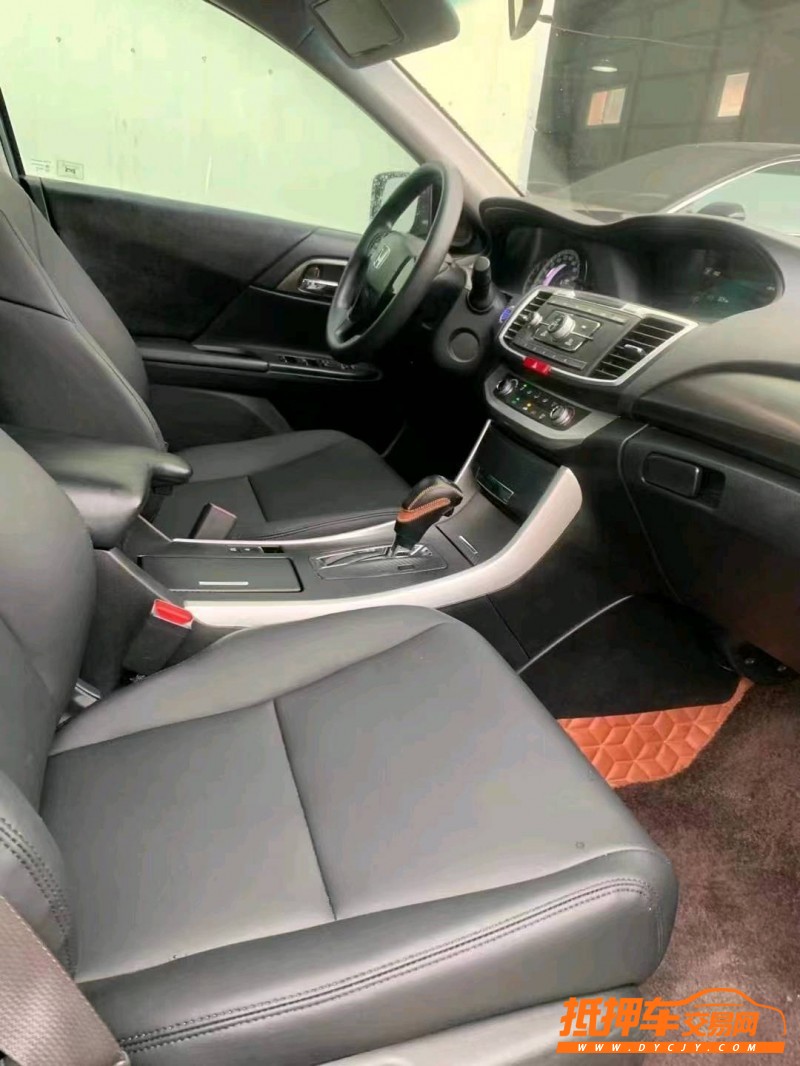 佛山16年本田雅阁5