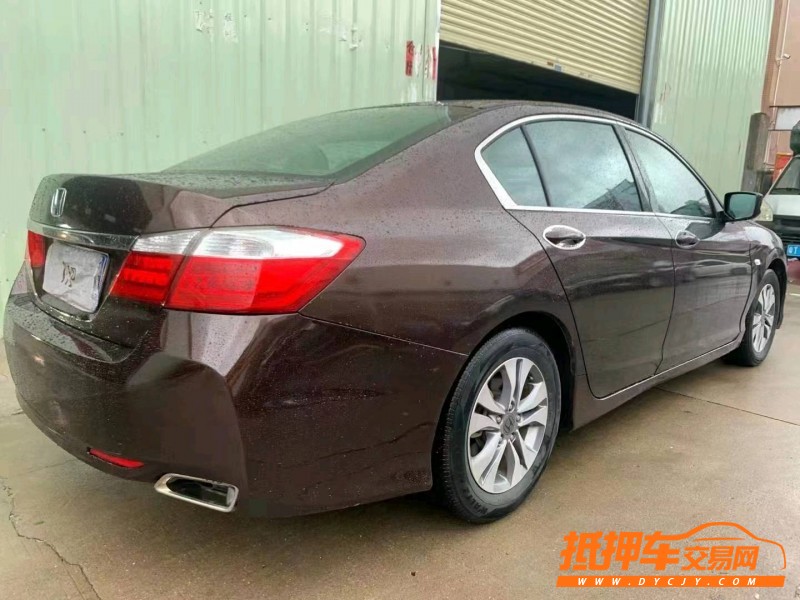 佛山16年本田雅阁7