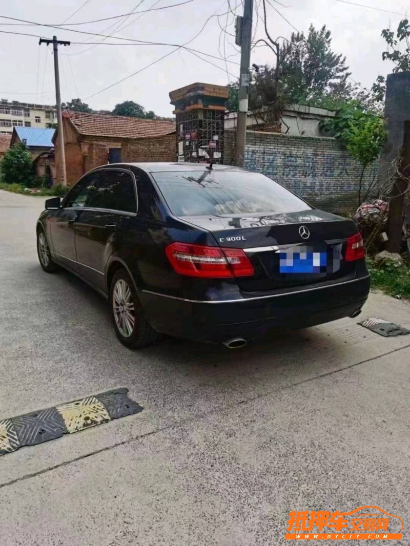 烟台13年奔驰E8
