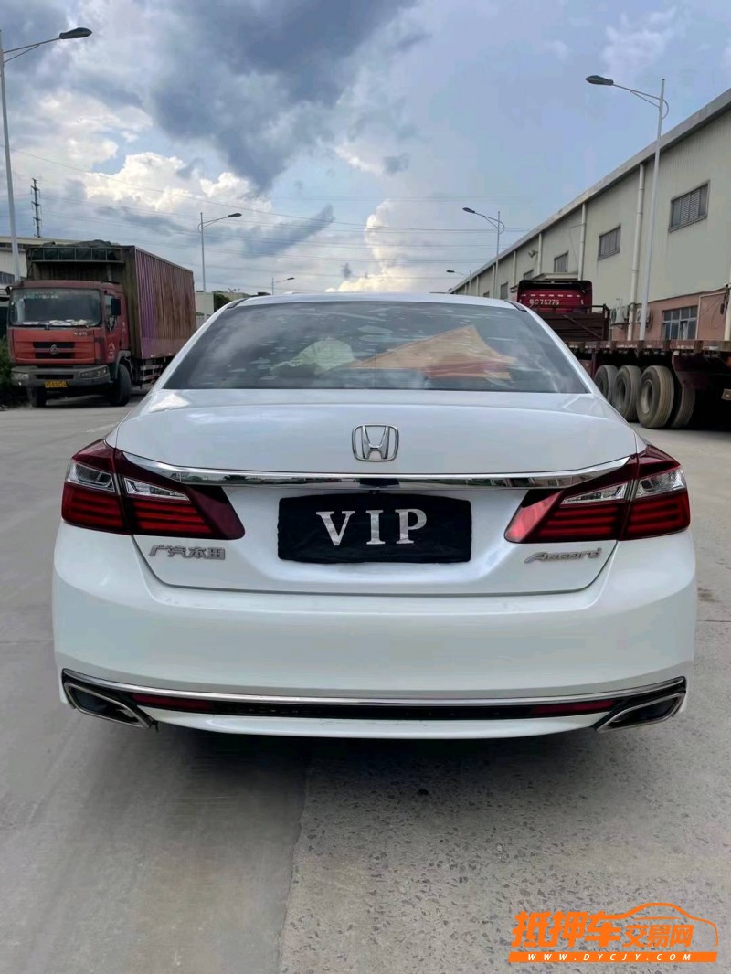 东莞17年本田雅阁9