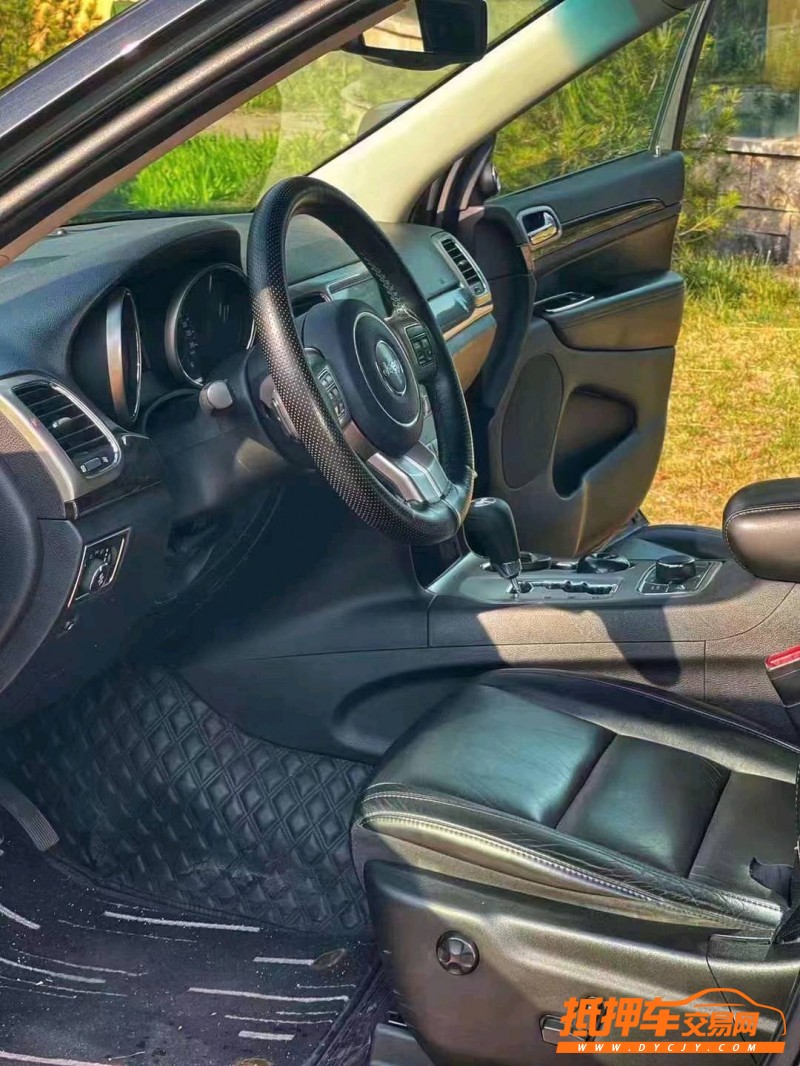 潍坊11年Jeep大切诺基4