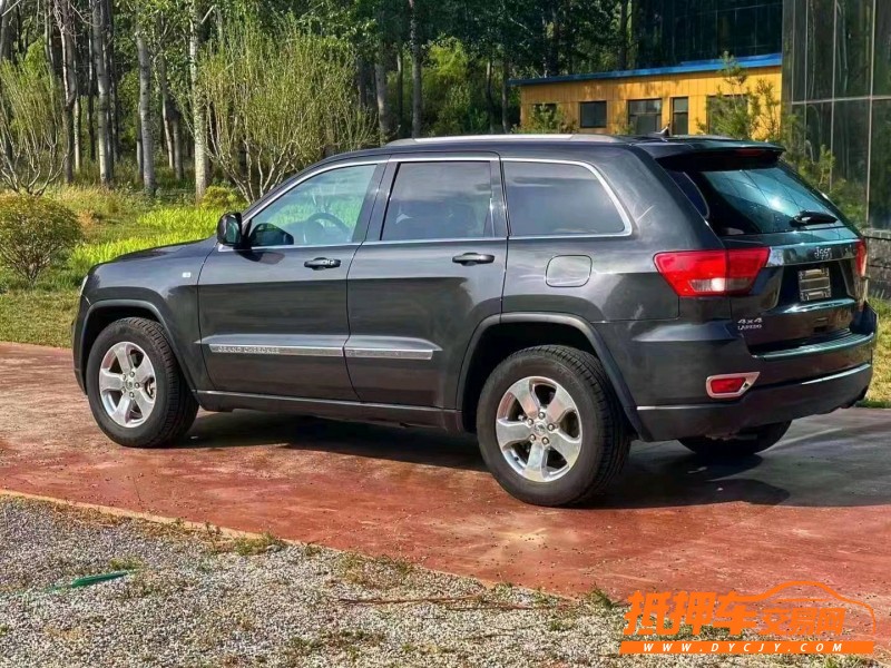潍坊11年Jeep大切诺基6