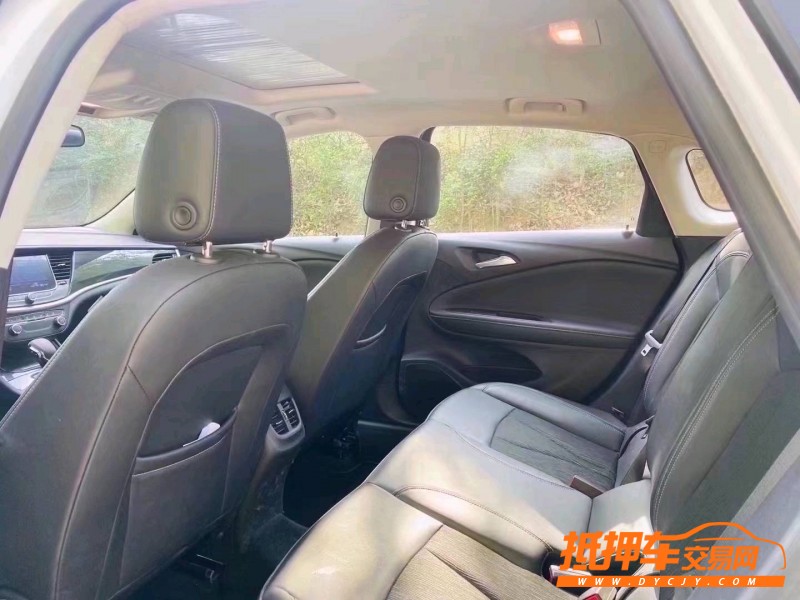 济宁21年别克威朗4