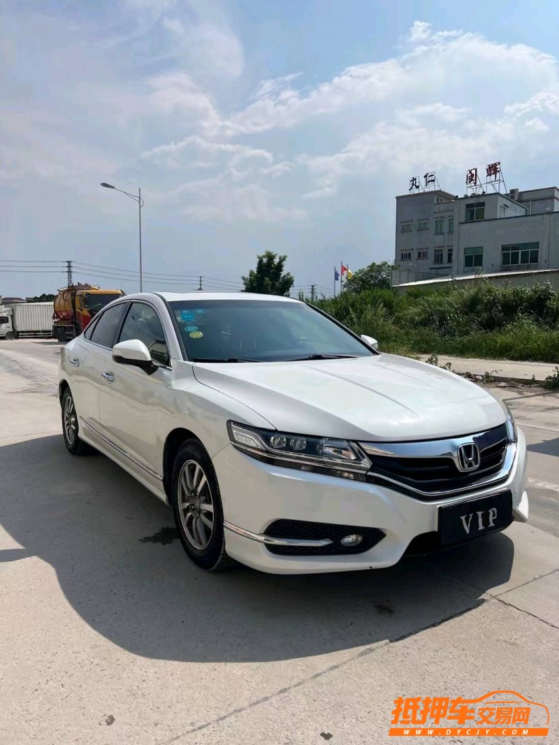 东莞17年本田思铂睿3