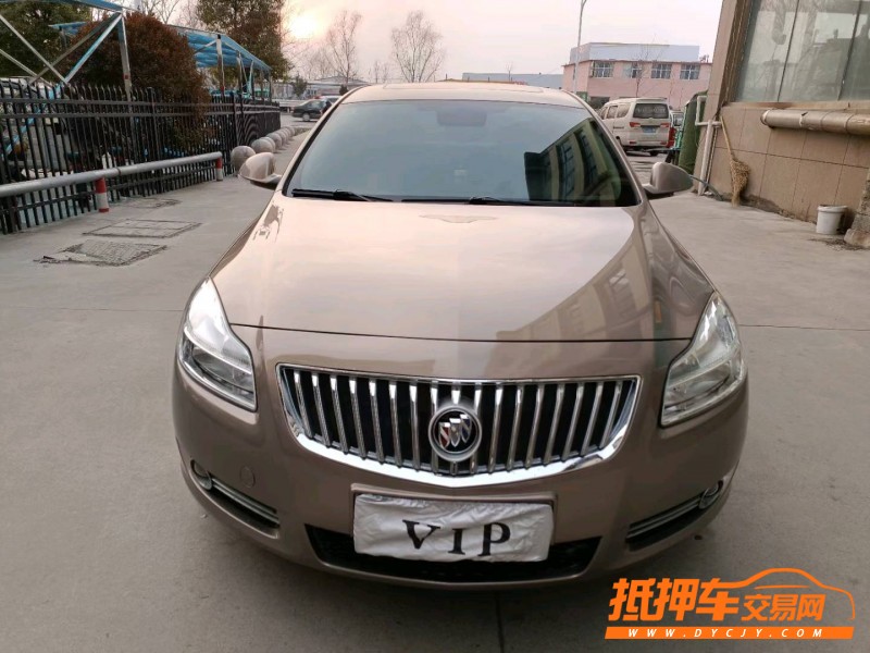 徐州12年别克君威1