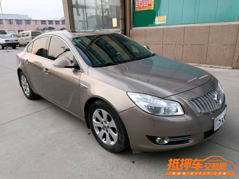 徐州12年别克君威3