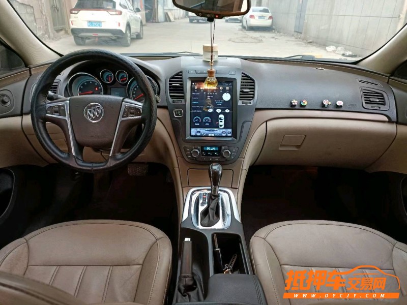徐州12年别克君威4
