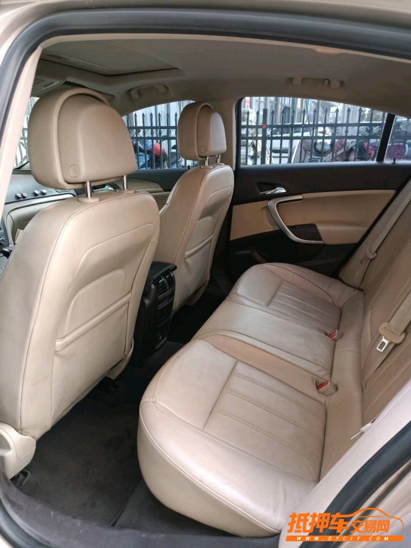 徐州12年别克君威6