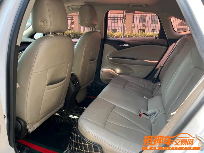 徐州17年别克威朗5