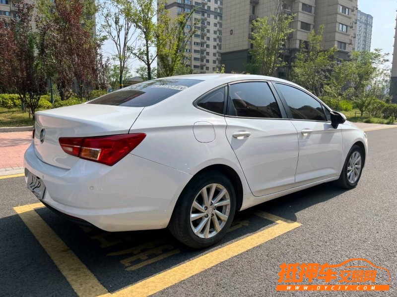 徐州17年别克威朗8